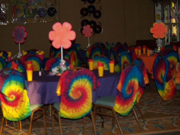 70s party decoration ideas