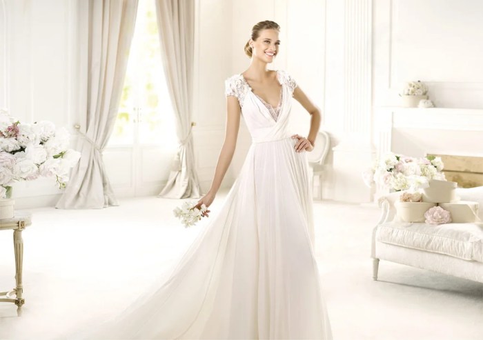 Simple chiffon wedding dress